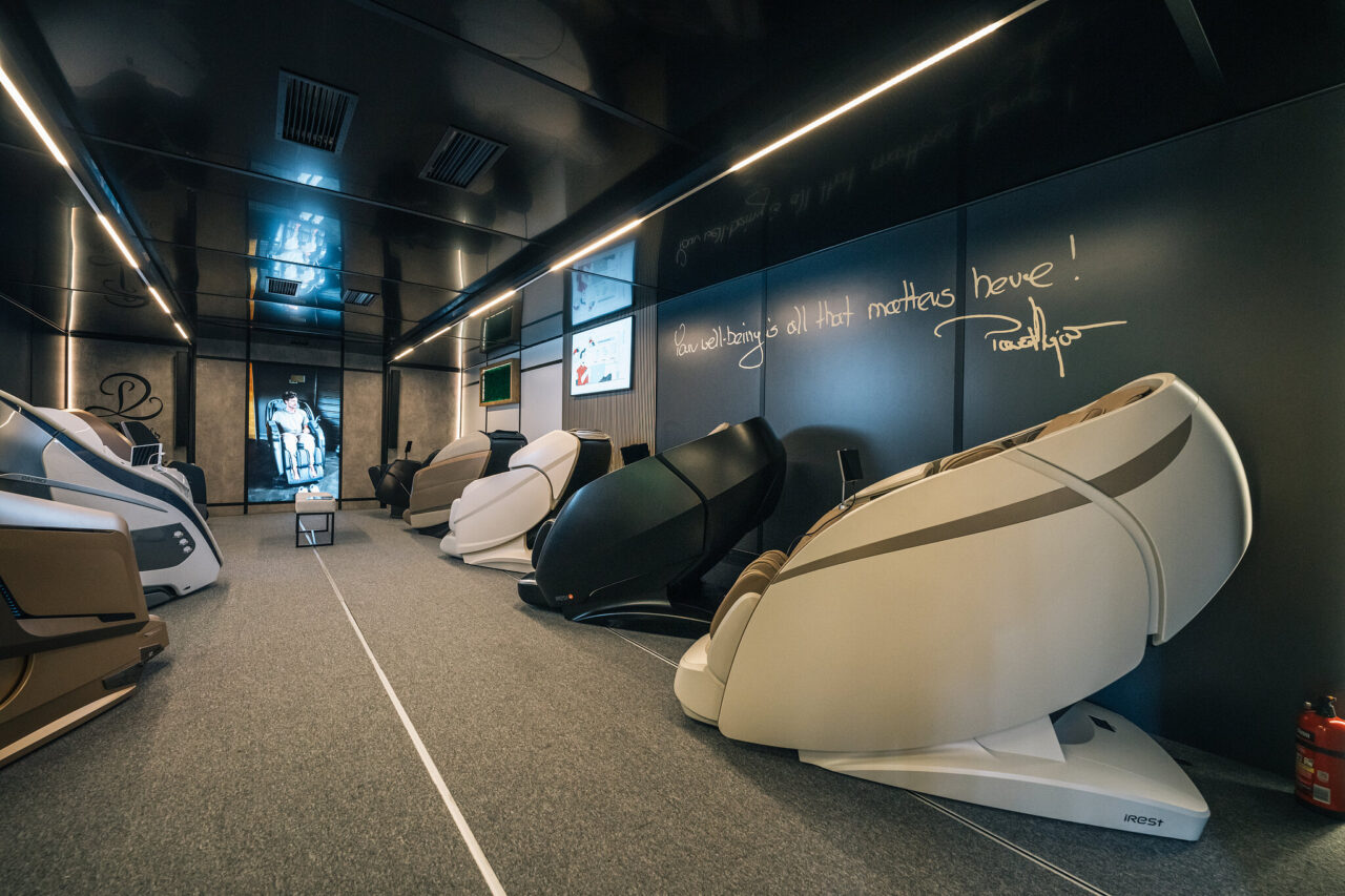 R-ShowRoad Gallery 3